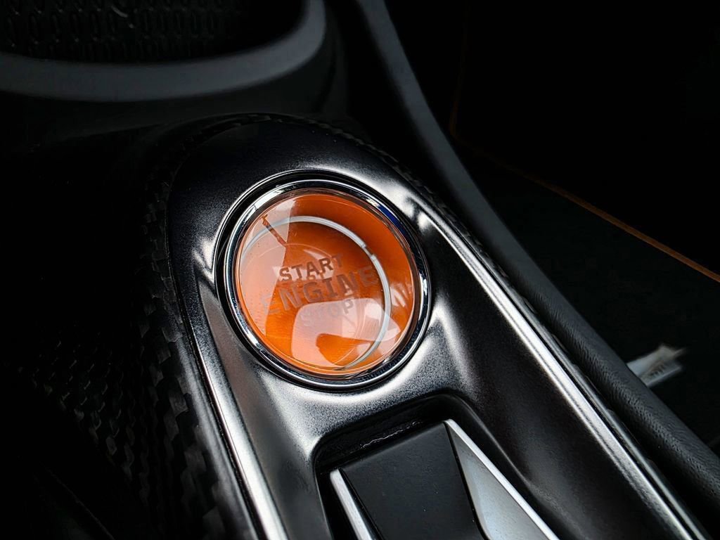 Used 2025 McLaren Artura Spider image 40