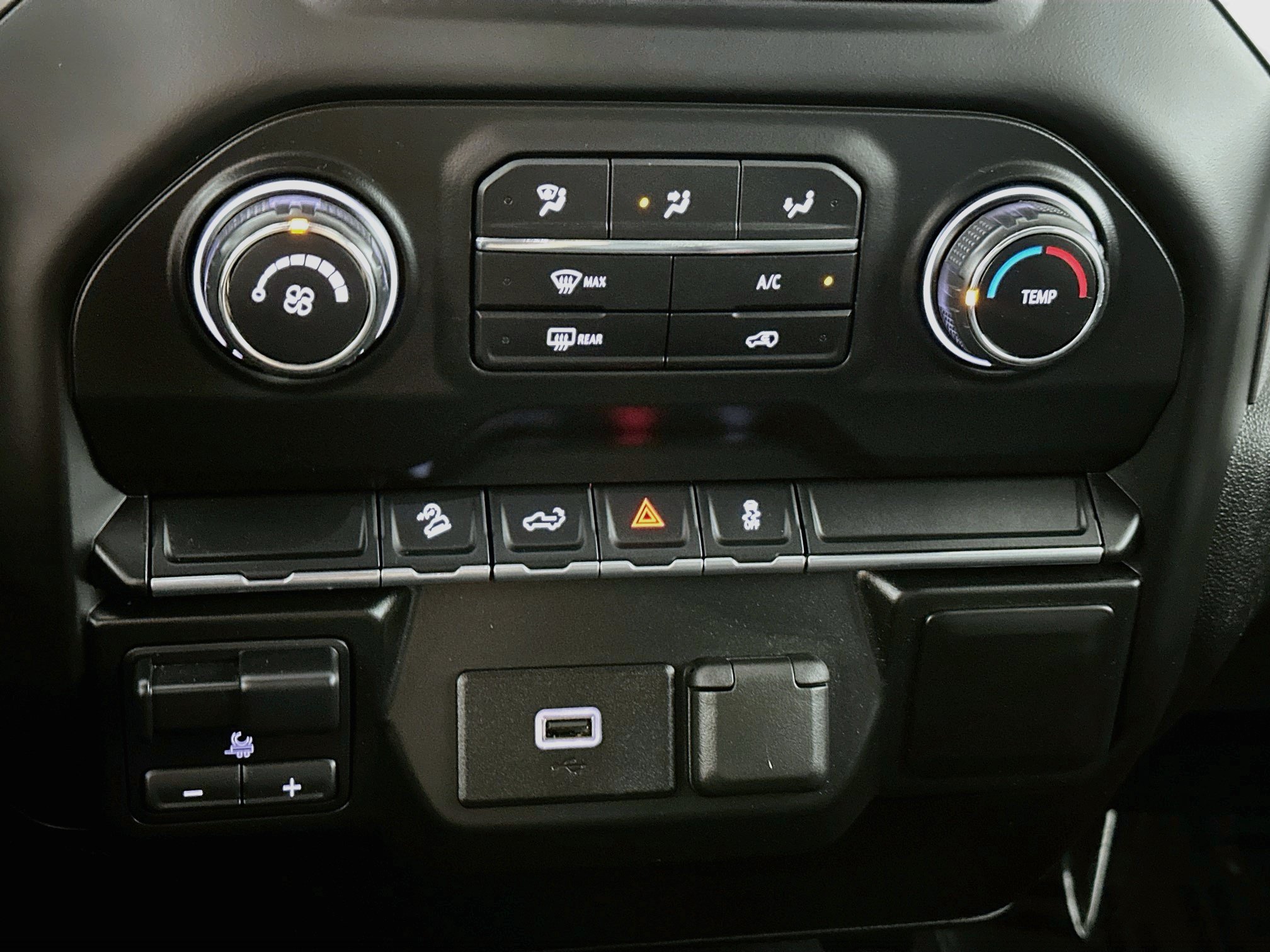Used 2019 Chevrolet Silverado 1500 Custom Trail Boss w/ Custom Convenience Package AWD/4WD image 15