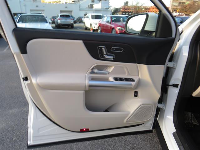 Certified 2023 Mercedes-Benz GLA 250 4MATIC image 9