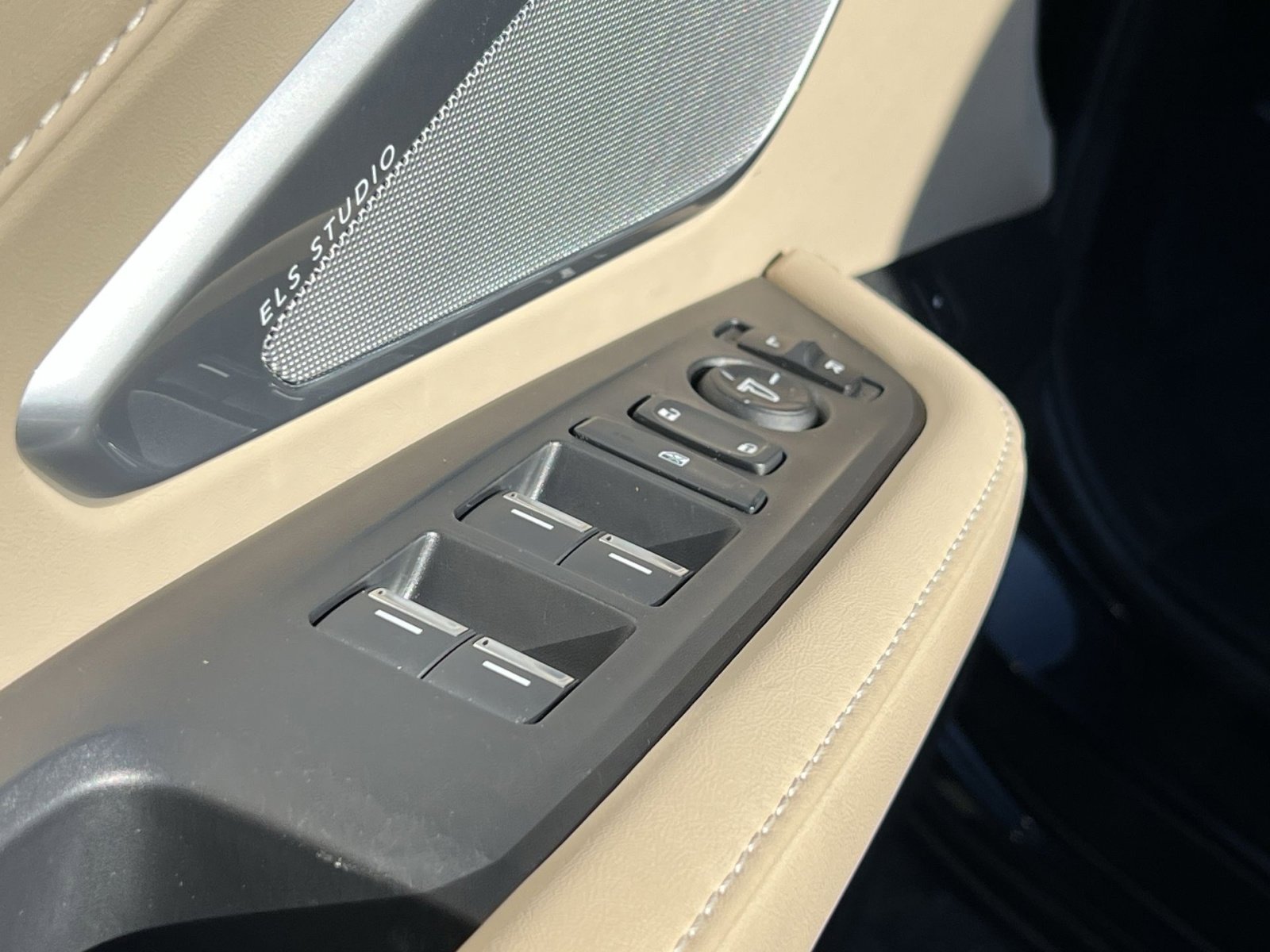 Certified 2023 Acura RDX FWD w/ Technology Package image 16