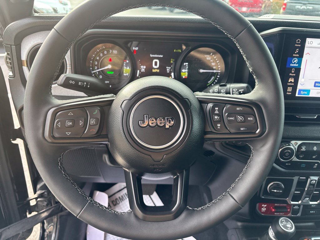 Used 2025 Jeep Wrangler Unlimited Sport S 4xe AWD/4WD image 15