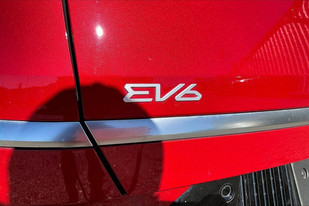 Used 2023 Kia EV6 Wind w/ Wind Technology Package AWD/4WD image 22