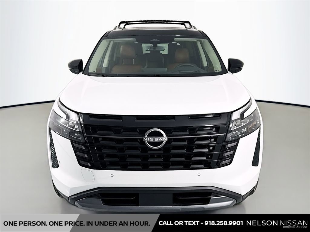 New 2026 Nissan Pathfinder Platinum image 2