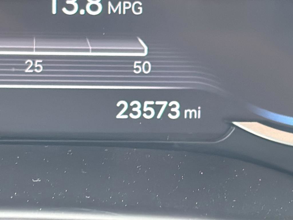 Used 2024 Genesis GV80 3.5T image 25