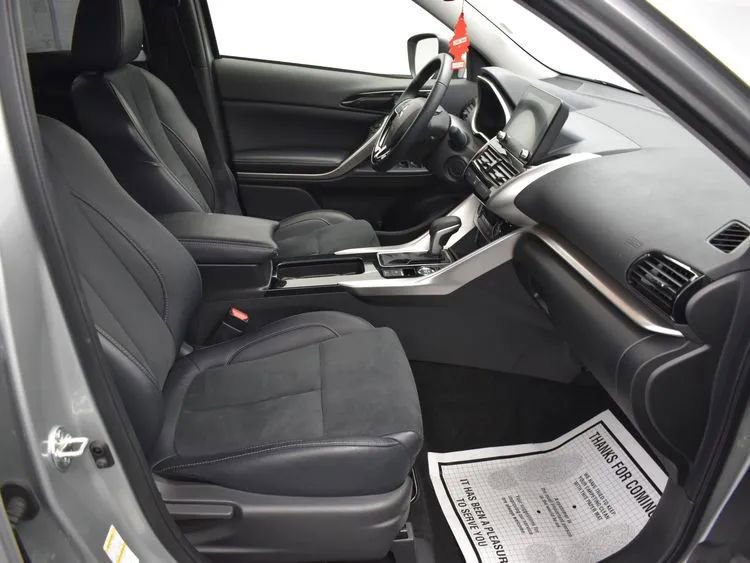 Used 2024 Mitsubishi Eclipse Cross SE image 16