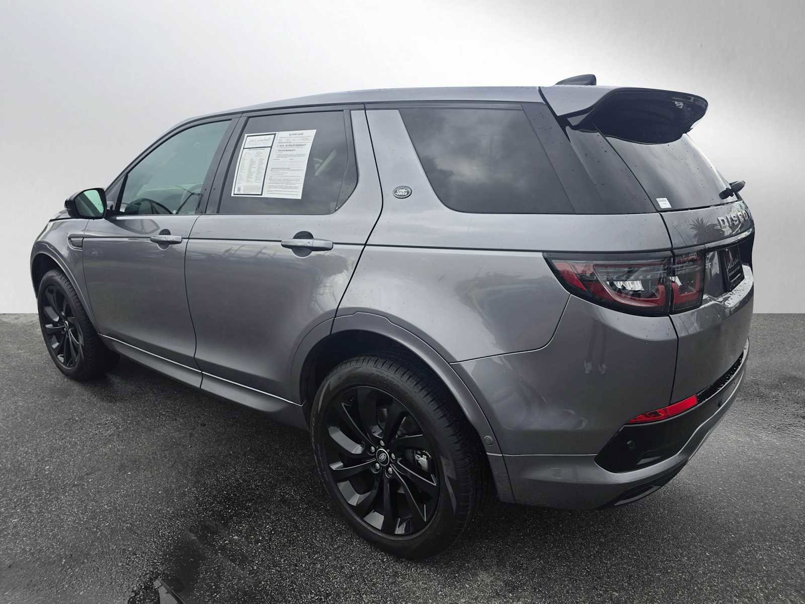 Used 2025 Land Rover Discovery Sport S image 3