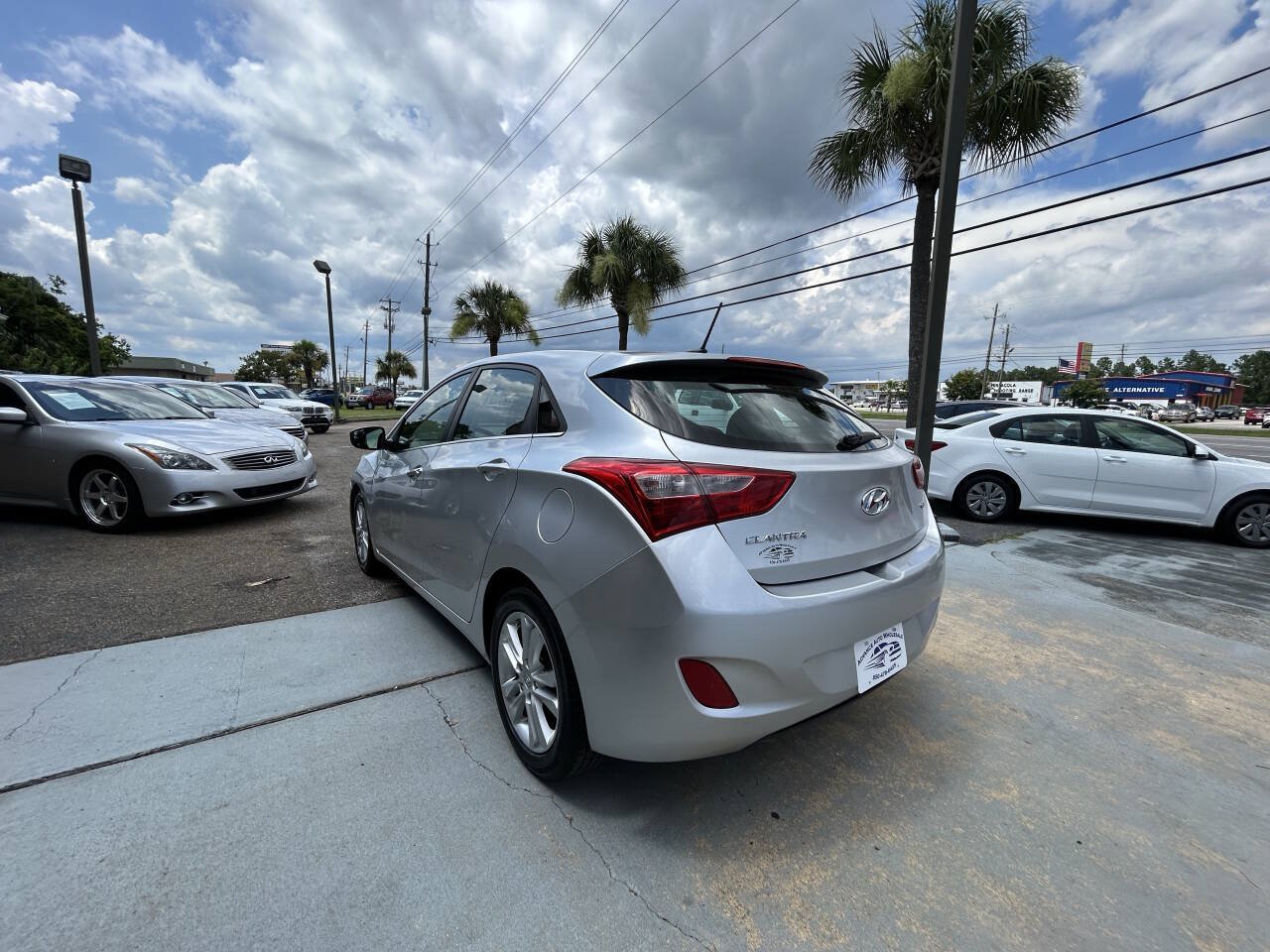Used 2015 Hyundai Elantra GT FWD image 6
