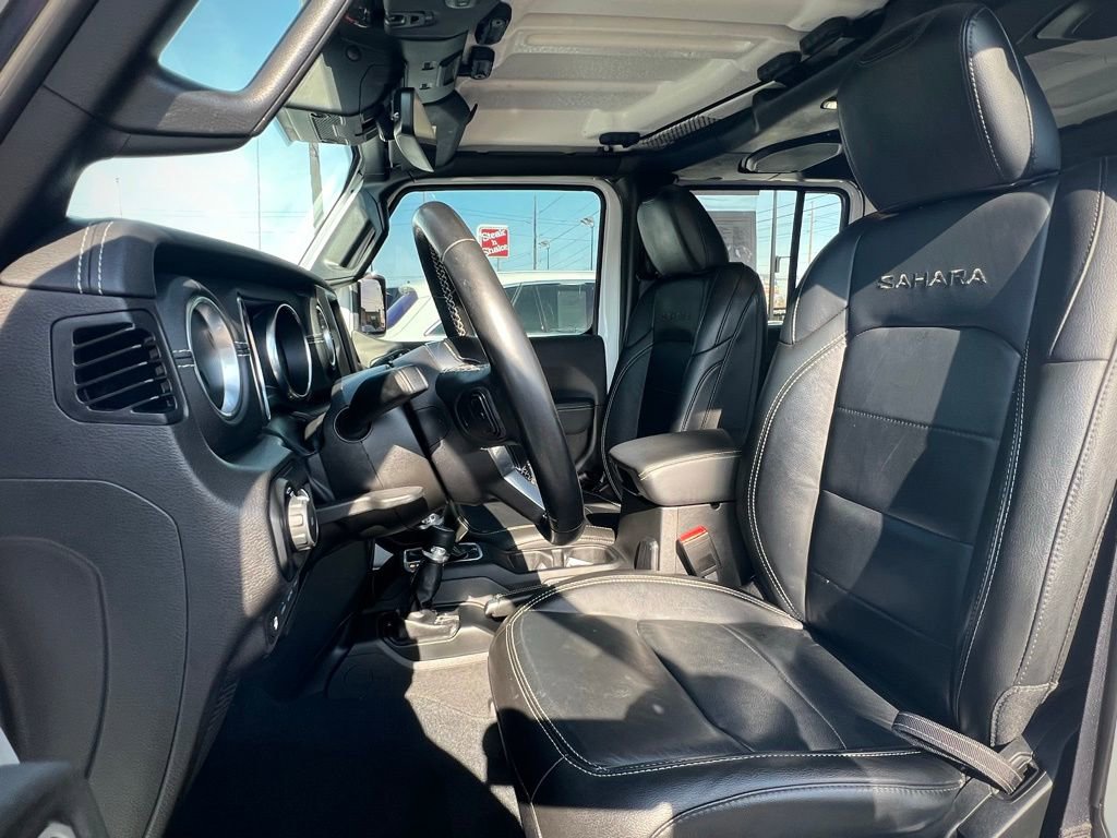 Used 2022 Jeep Wrangler Unlimited Sahara w/ Cold Weather Group image 17
