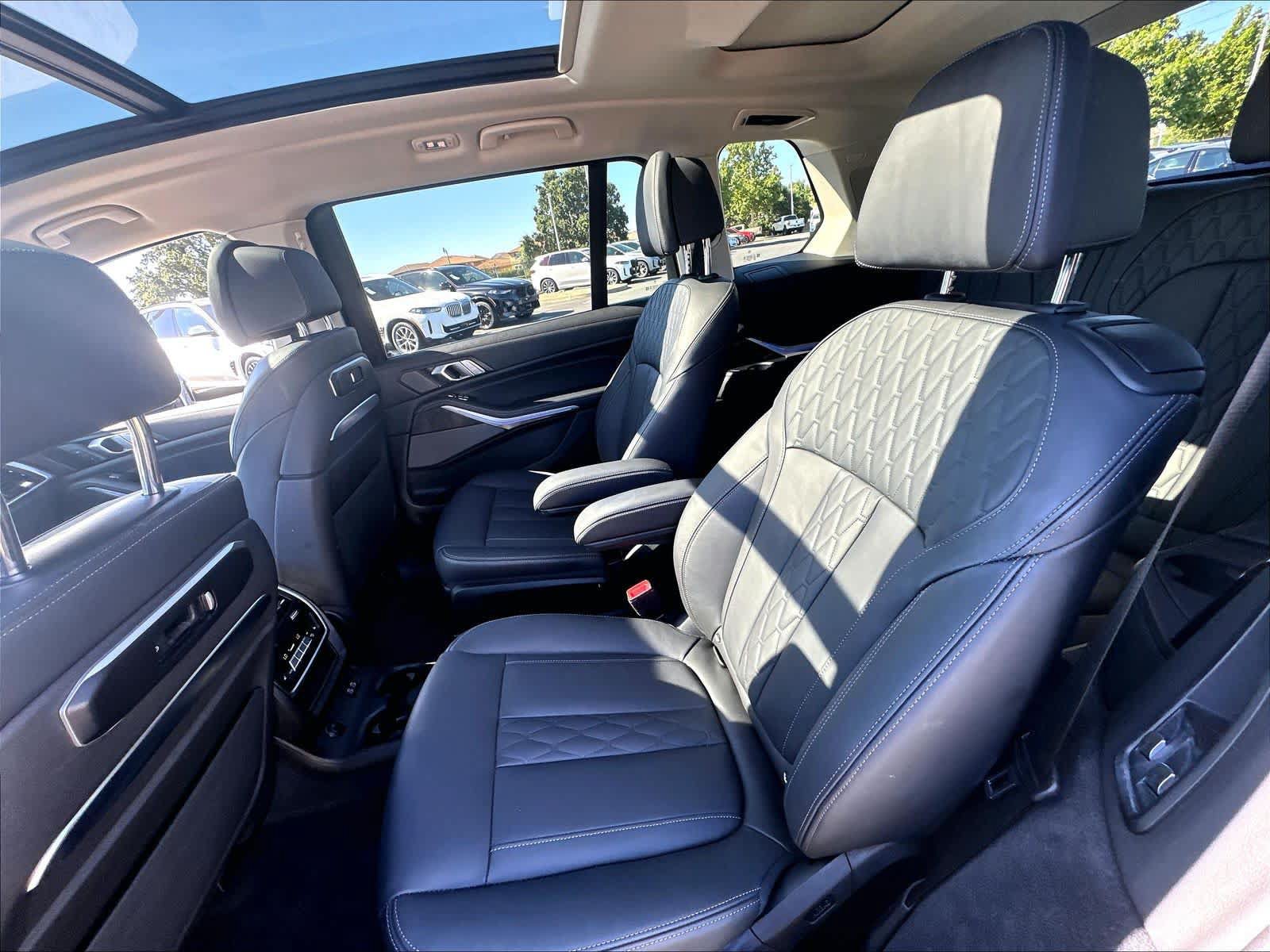 Certified 2024 BMW X7 xDrive40i AWD/4WD image 25