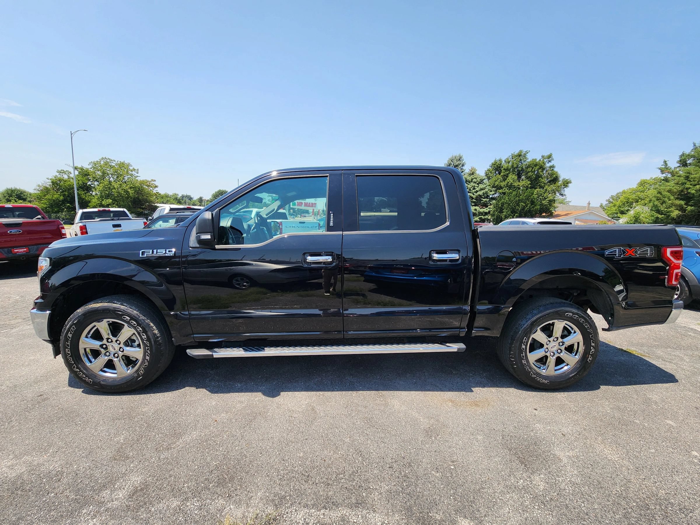 Used 2020 Ford F150 XLT w/ Equipment Group 302A Luxury AWD/4WD image 4