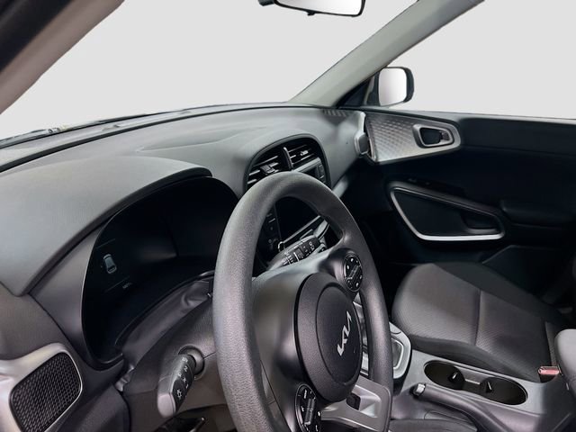 Certified 2025 Kia Soul LX image 9
