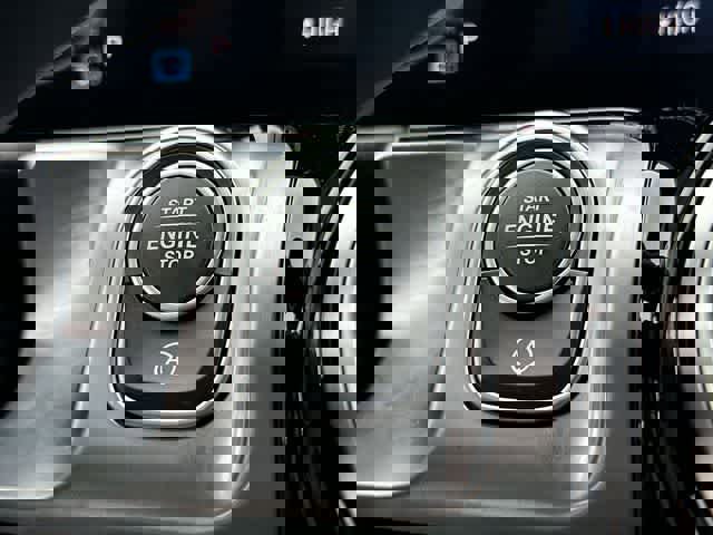 Used 2024 Mercedes-Benz GLB 250 4MATIC image 10