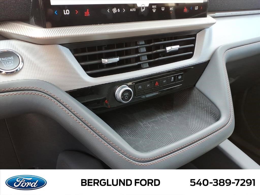 Used 2026 Ford Explorer Active image 32