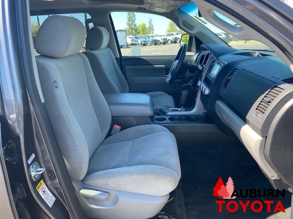 Used 2015 Toyota Sequoia SR5 RWD image 25