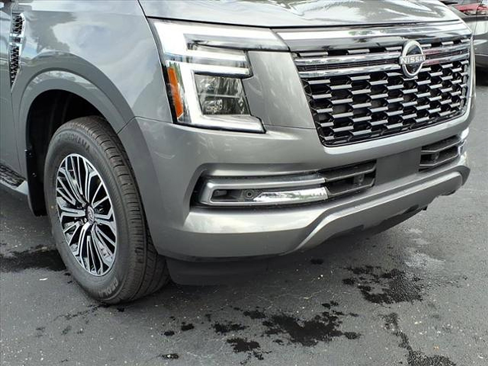 New 2026 Nissan Armada SL w/ Captain's Chari Seat Package image 10