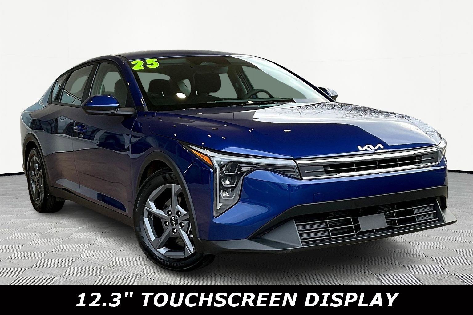 Used 2025 Kia K4 LXS image 3