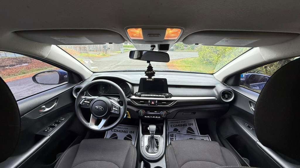 Used 2019 Kia Forte LXS FWD image 3