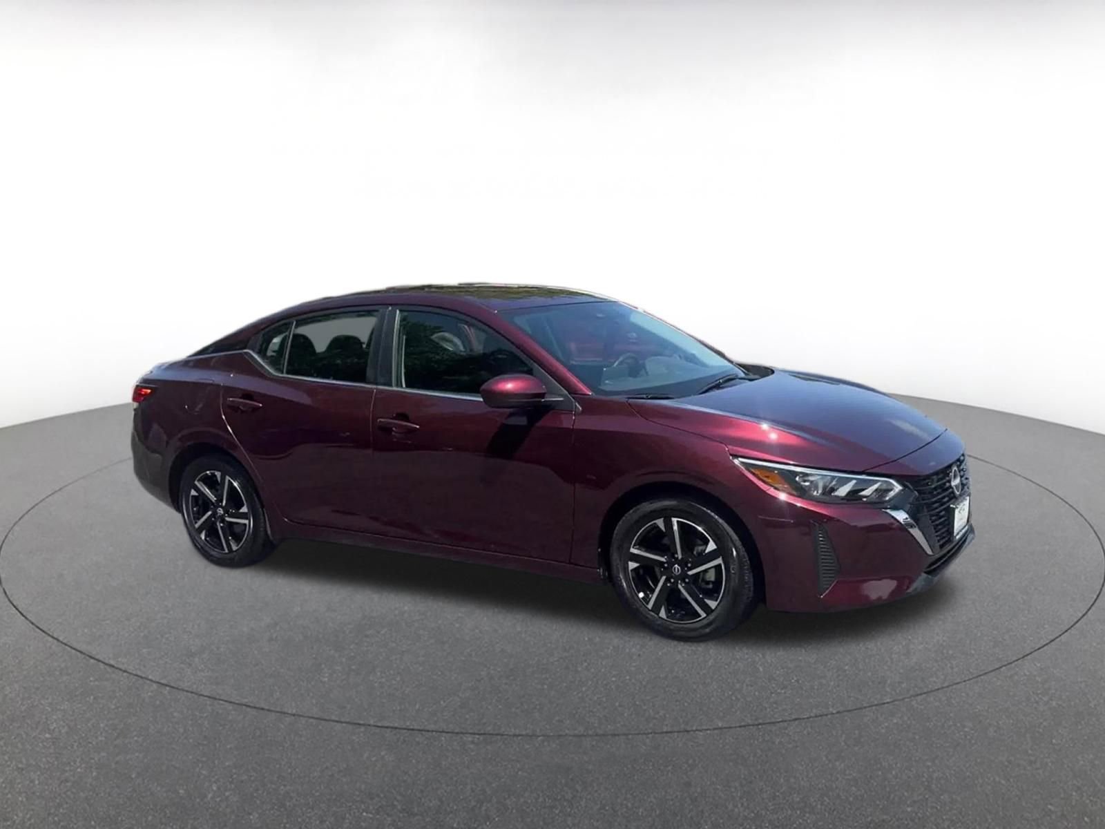 Used 2025 Nissan Sentra SV FWD image 2