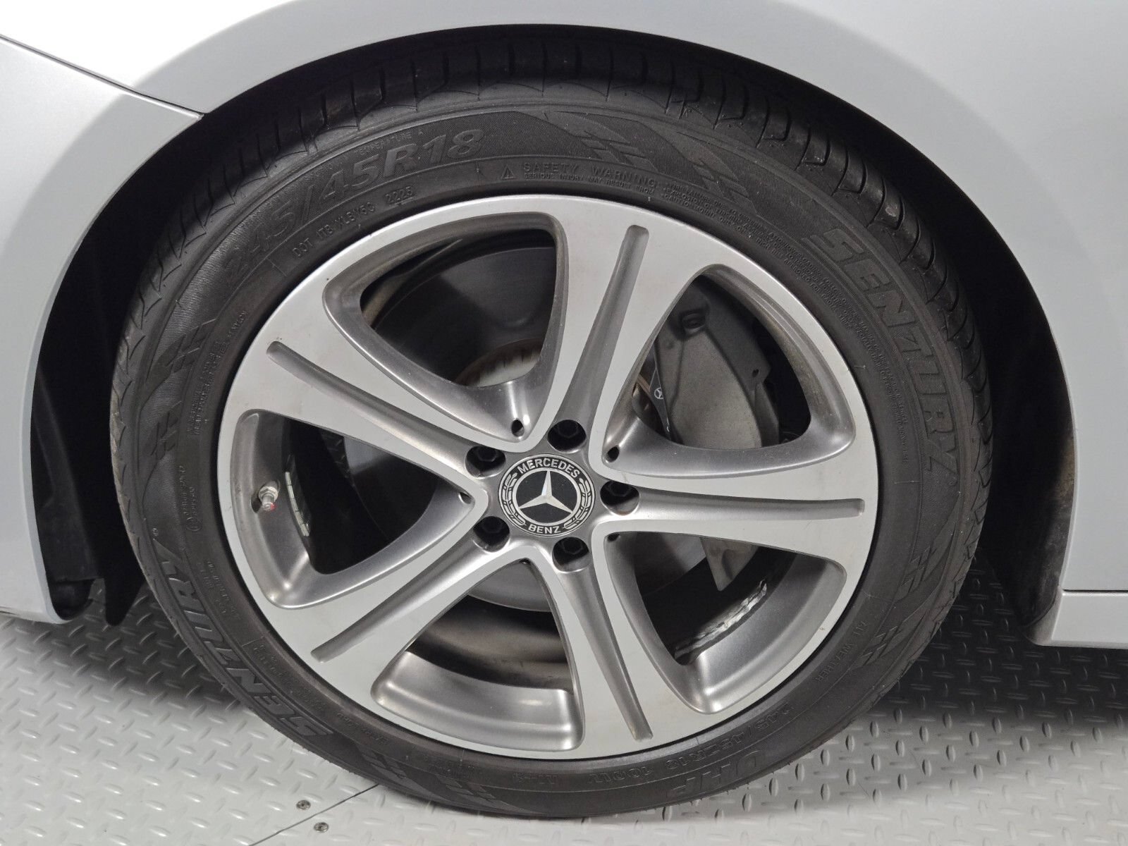 Used 2017 Mercedes-Benz E 300 image 9