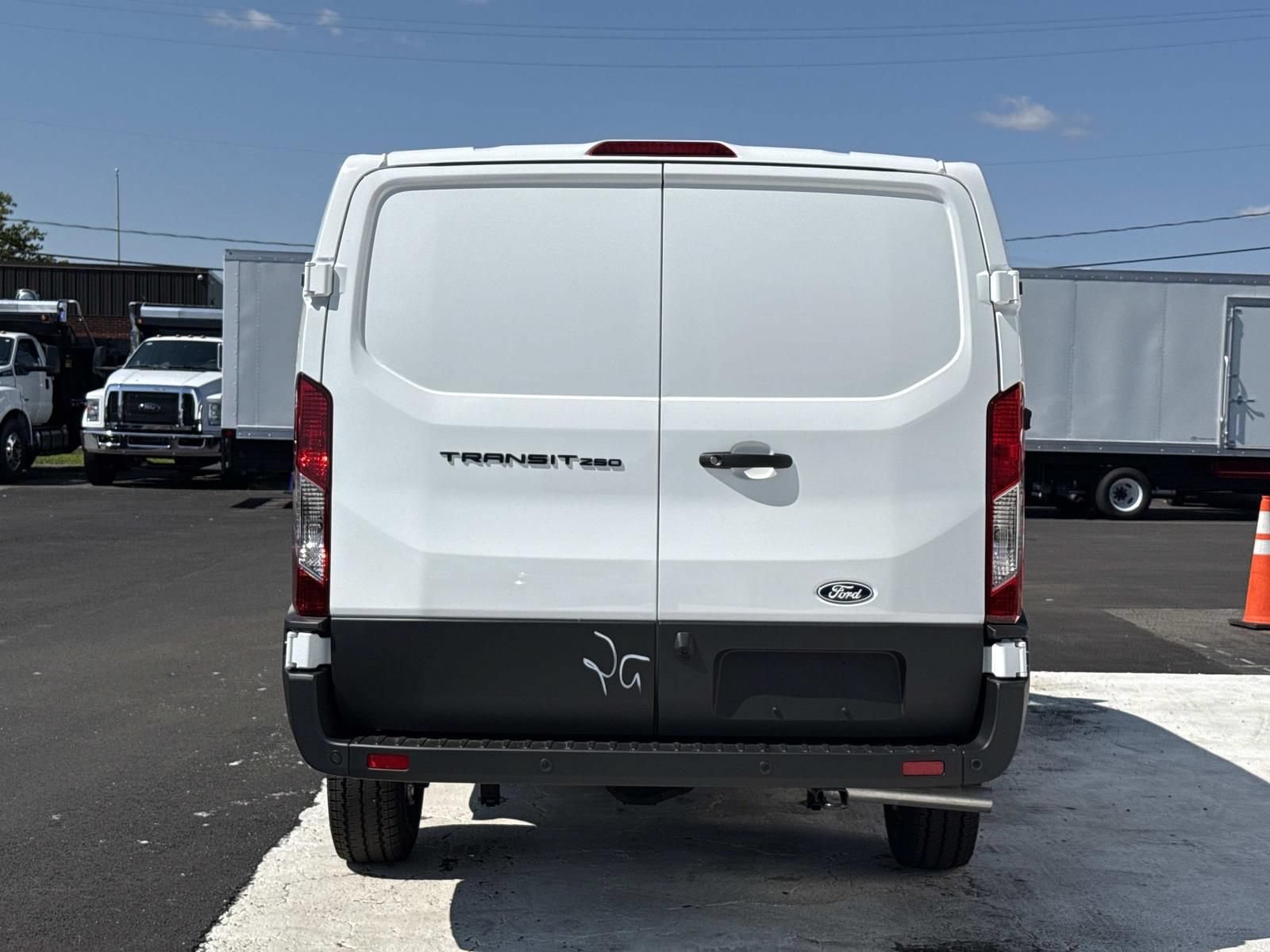 New 2026 Ford Transit 250 Low Roof w/ Load Area Protection Package RWD image 4