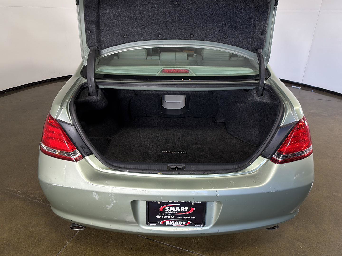 Used 2006 Toyota Avalon XLS FWD image 22