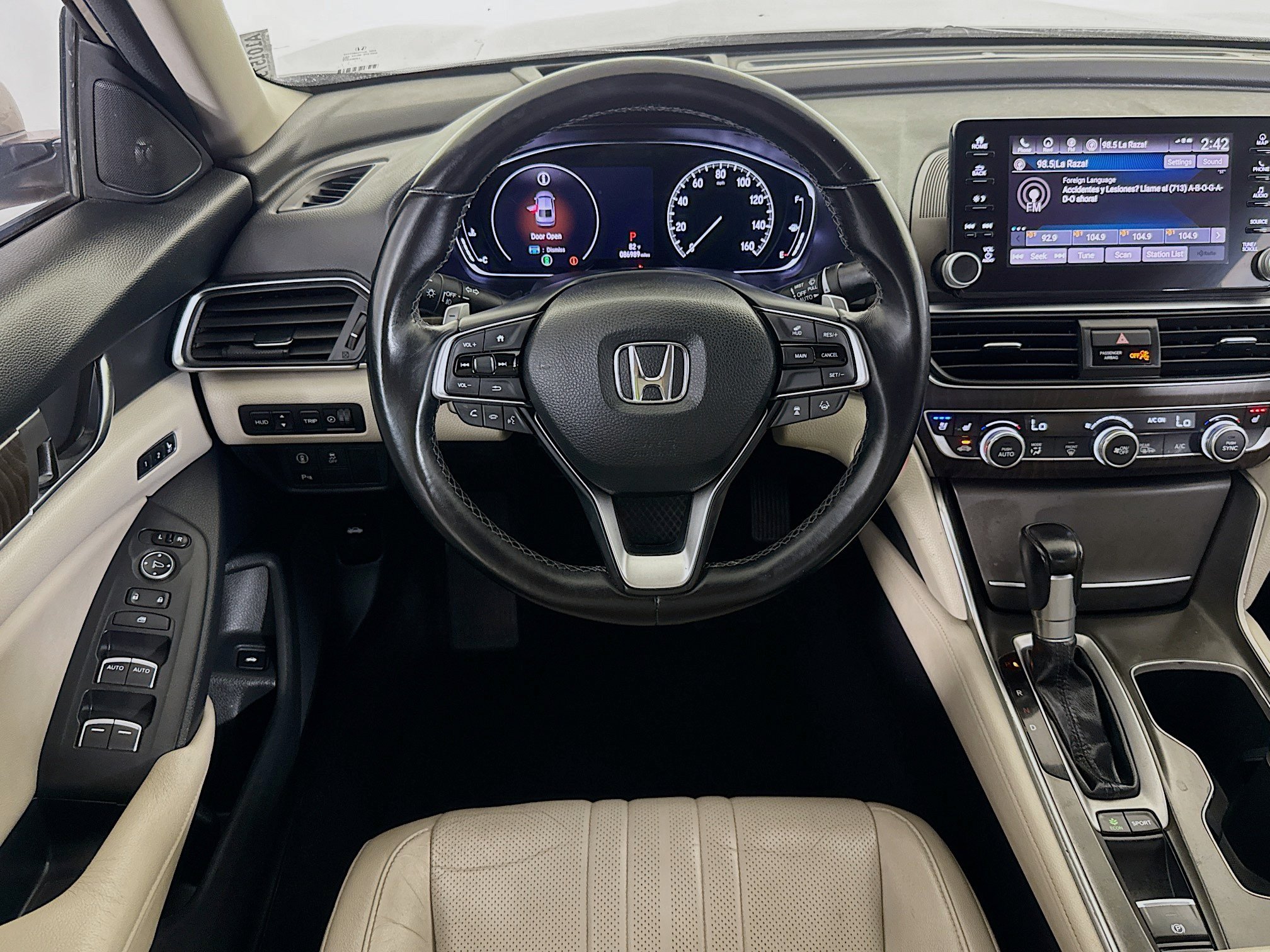 Used 2018 Honda Accord Touring image 15