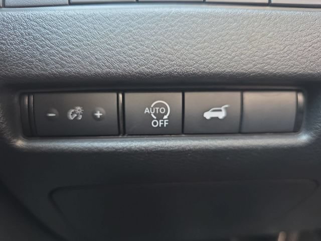 Used 2025 Nissan Rogue SV FWD image 26