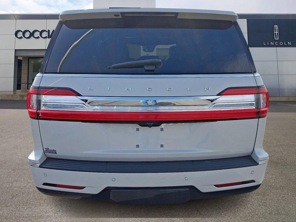 Used 2019 Lincoln Navigator Reserve image 5