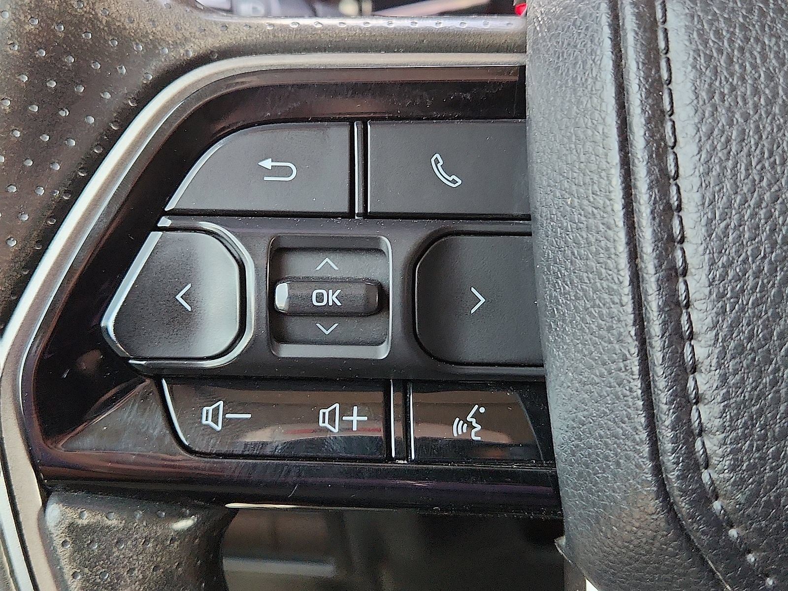 Used 2023 Toyota Tundra SR5 AWD/4WD image 17
