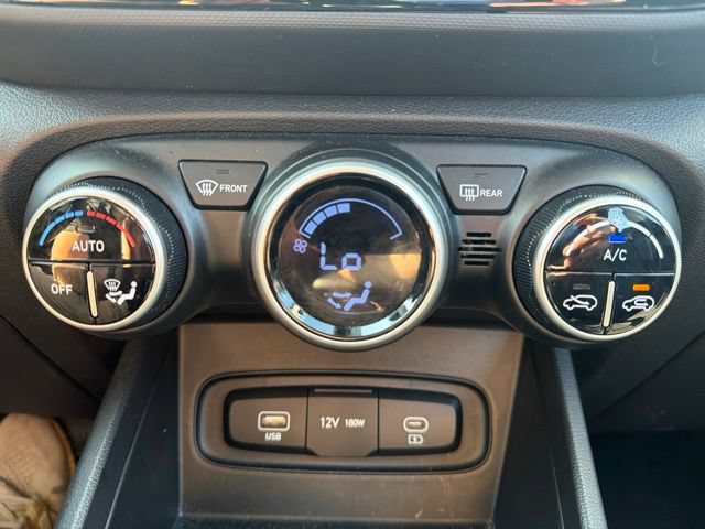 Used 2025 Hyundai Venue SEL FWD image 27
