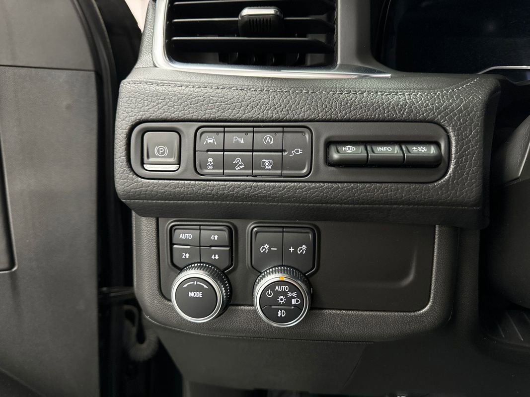 Used 2022 GMC Yukon XL Denali image 11