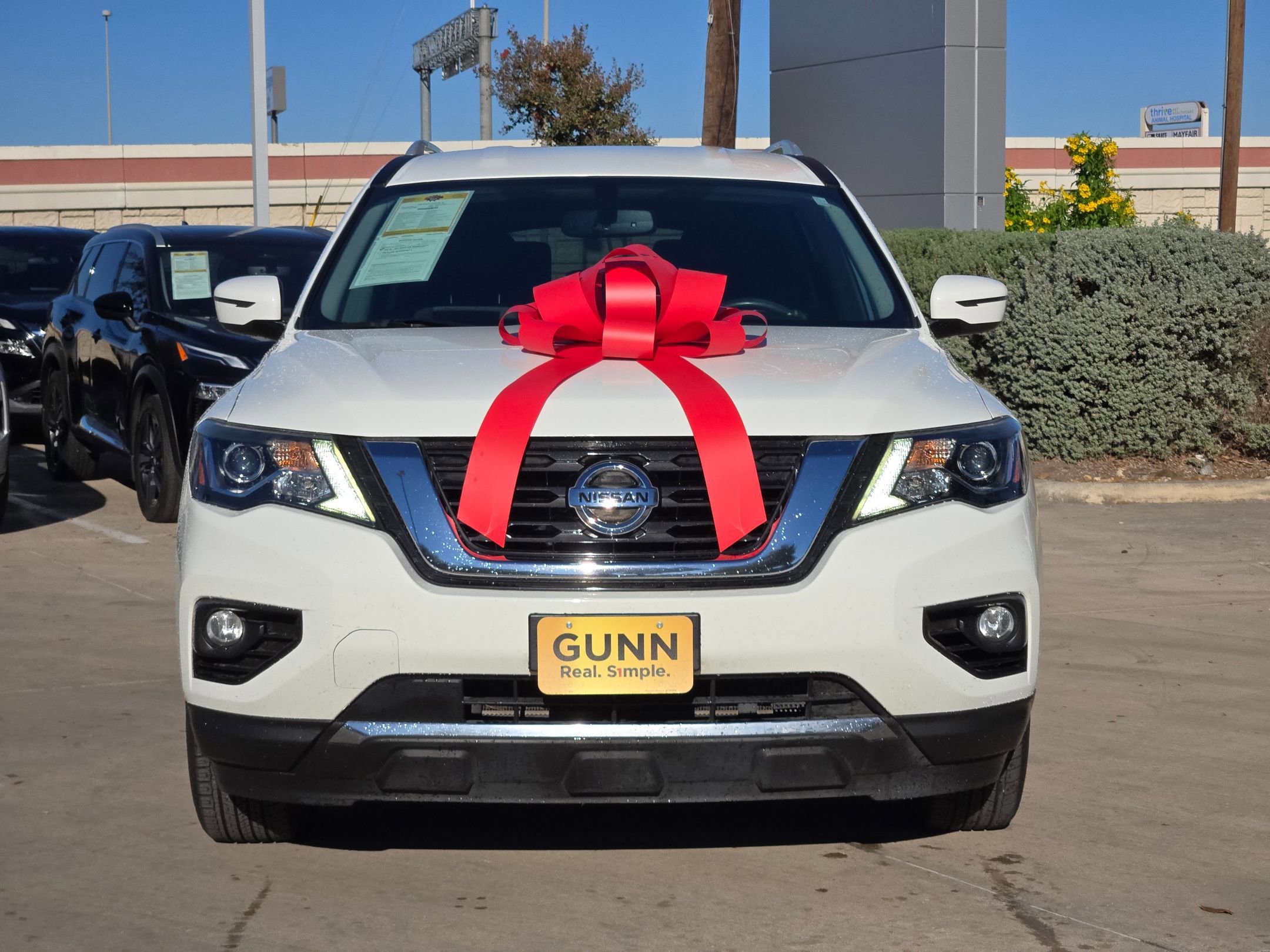 Used 2020 Nissan Pathfinder SV video 2