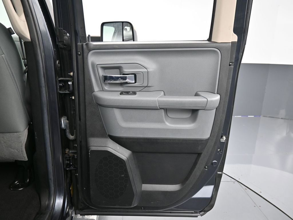 Used 2014 RAM 1500 Classic SLT image 37