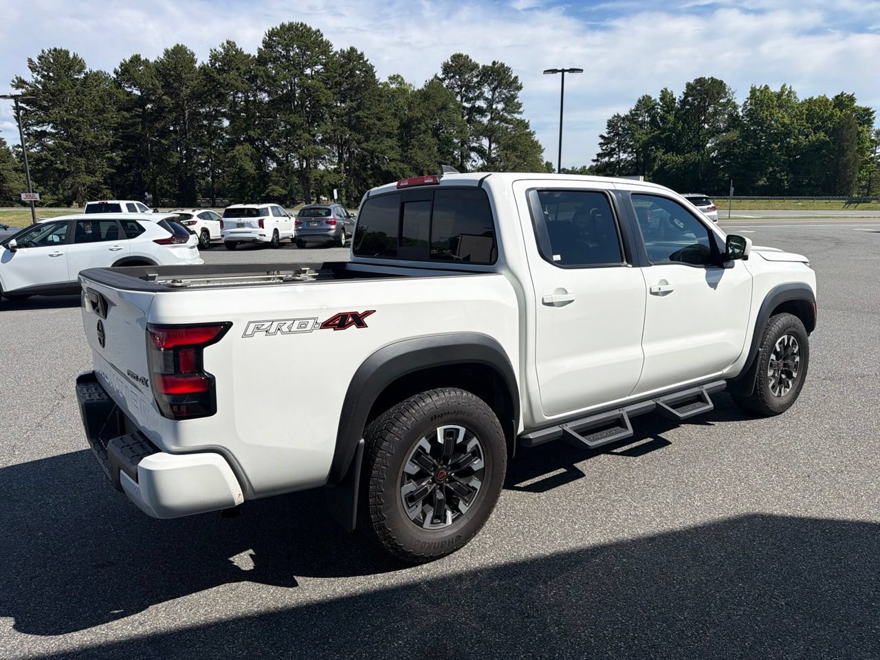 Used 2022 Nissan Frontier PRO-4X AWD/4WD image 9