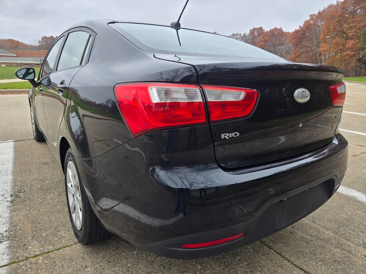 Used 2013 Kia Rio LX w/ PWR Pkg image 7