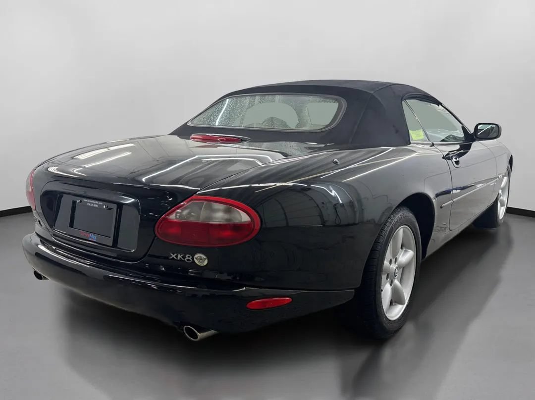 Used 1998 Jaguar XK8 Convertible RWD image 10