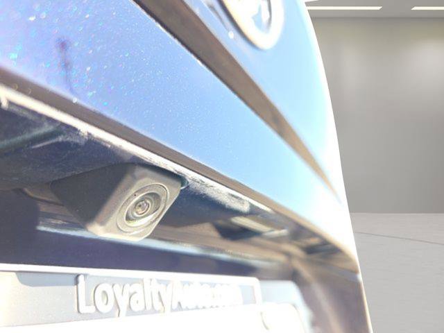 Used 2024 Toyota Corolla SE w/ SE Premium Package FWD image 18