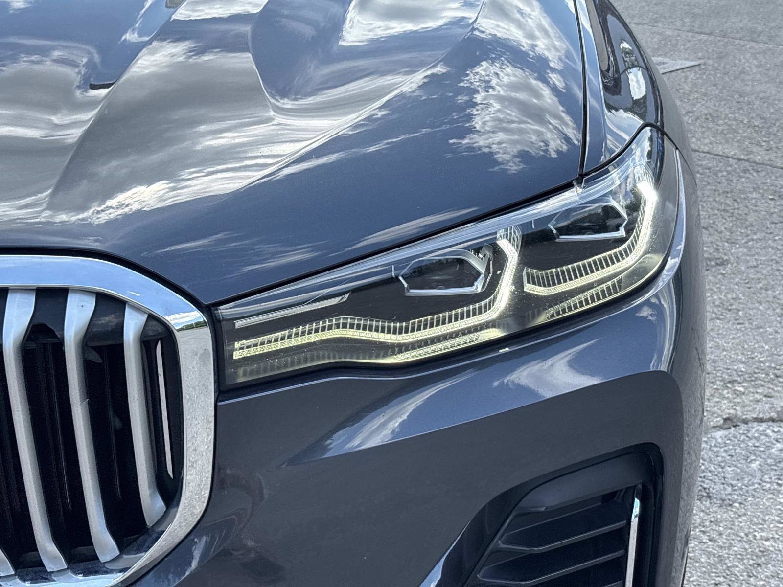 Used 2019 BMW X7 xDrive40i w/ Premium Package AWD/4WD image 11