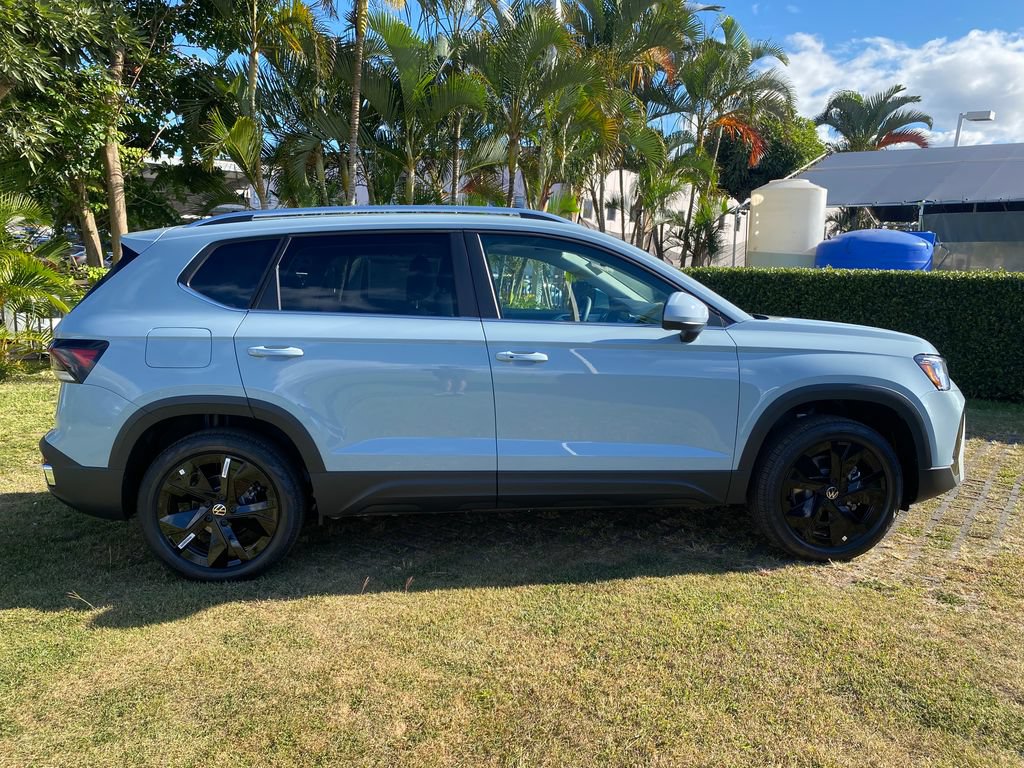 New 2026 Volkswagen Taos SE FWD image 26