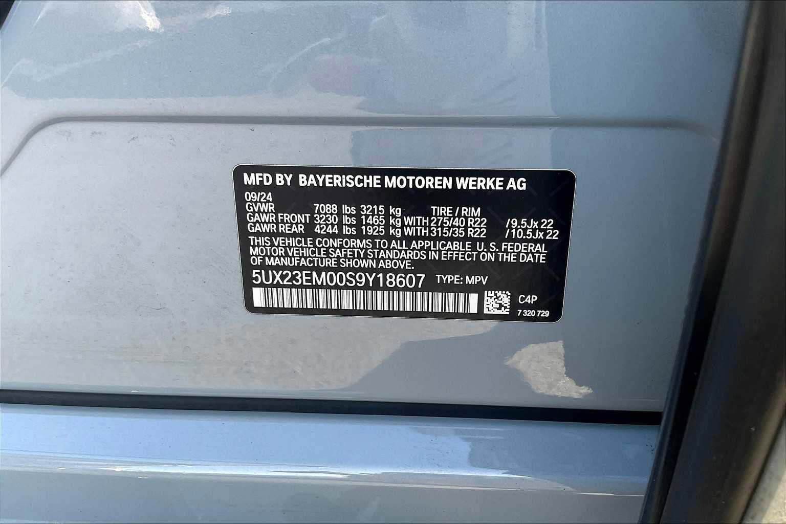 Used 2025 BMW X7 xDrive40i w/ M Sport Package image 36
