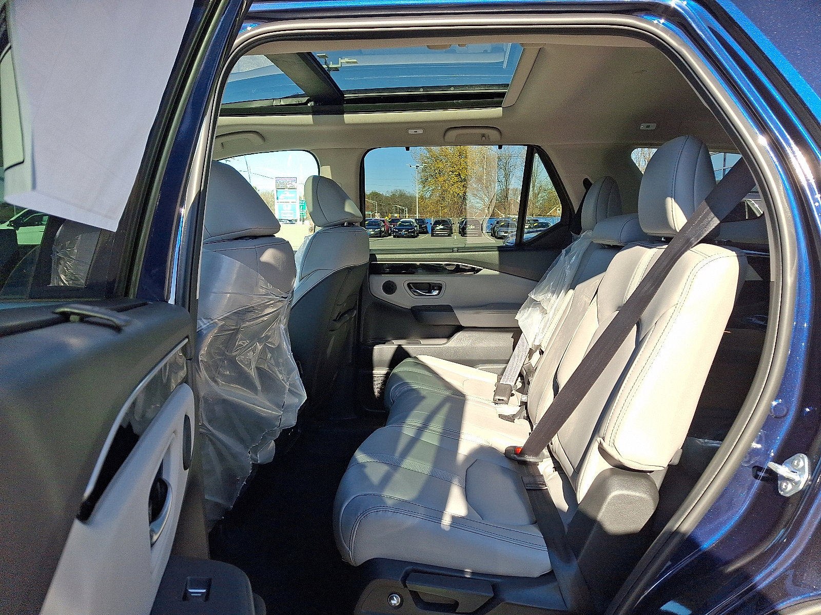 New 2025 Honda Pilot Touring image 5