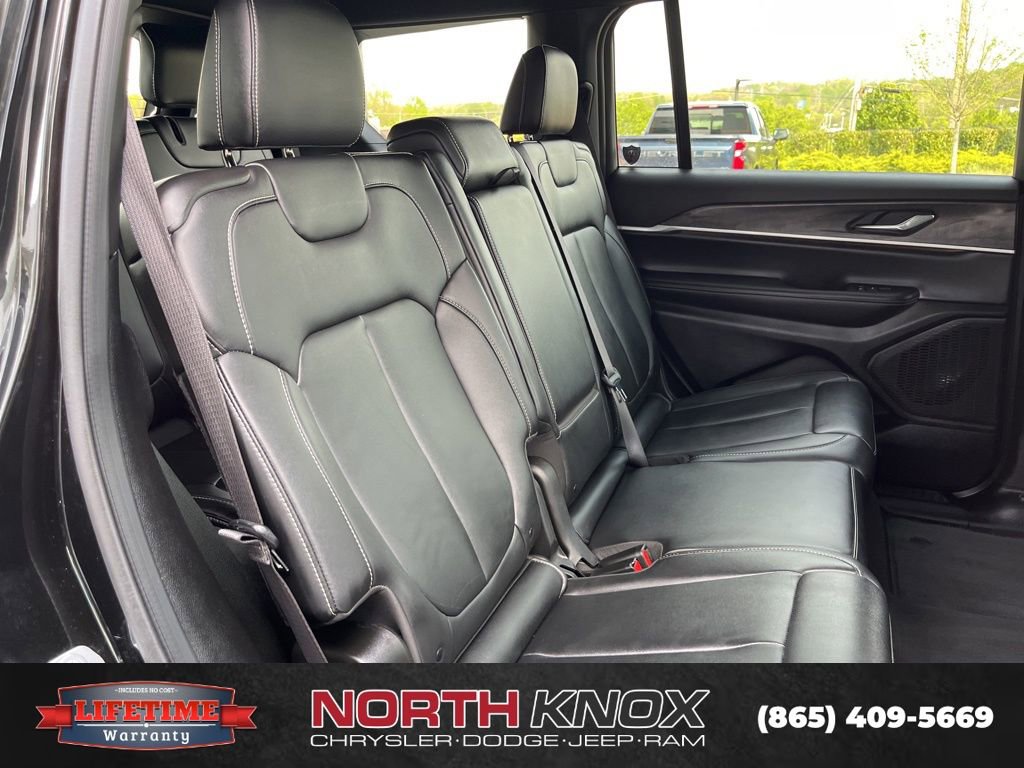 Used 2025 Jeep Grand Cherokee L Limited image 24