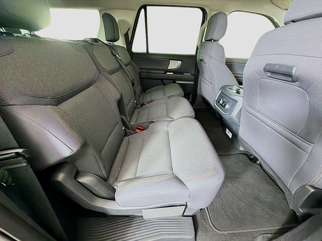 Used 2025 Ford Expedition Max Active AWD/4WD image 26