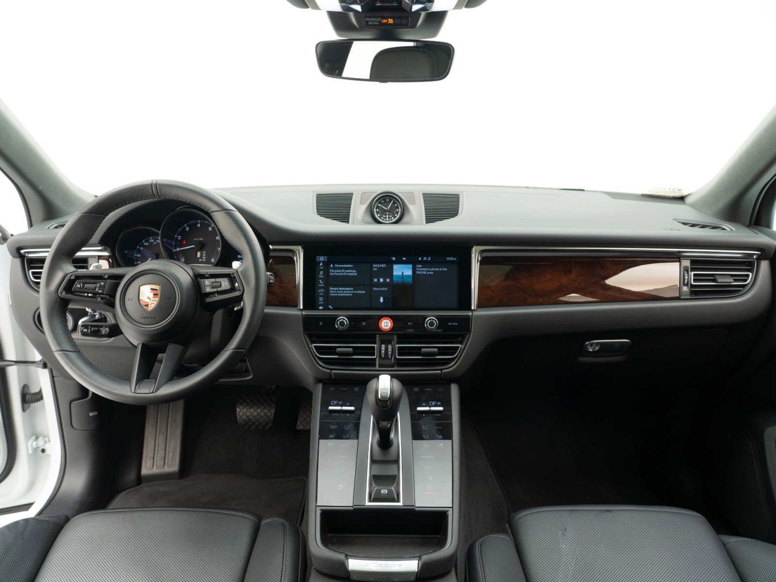 Certified 2025 Porsche Macan image 29