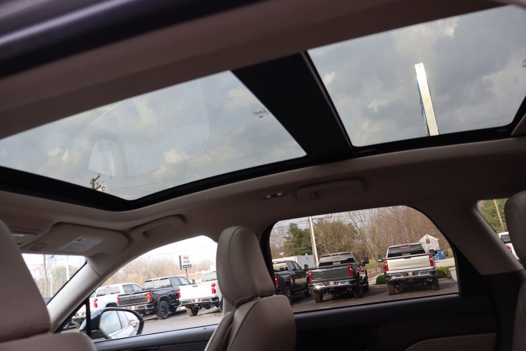 Used 2021 Lincoln Corsair AWD w/ Premium Package image 22