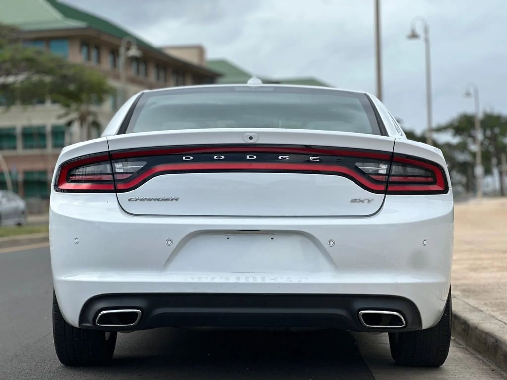 Used 2015 Dodge Charger SXT w/ Plus Group RWD image 4