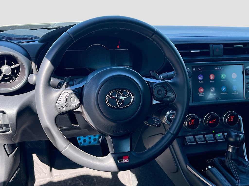 Used 2025 Toyota GR86 Premium w/ ALL Weather Mat Package (TMS) RWD image 11