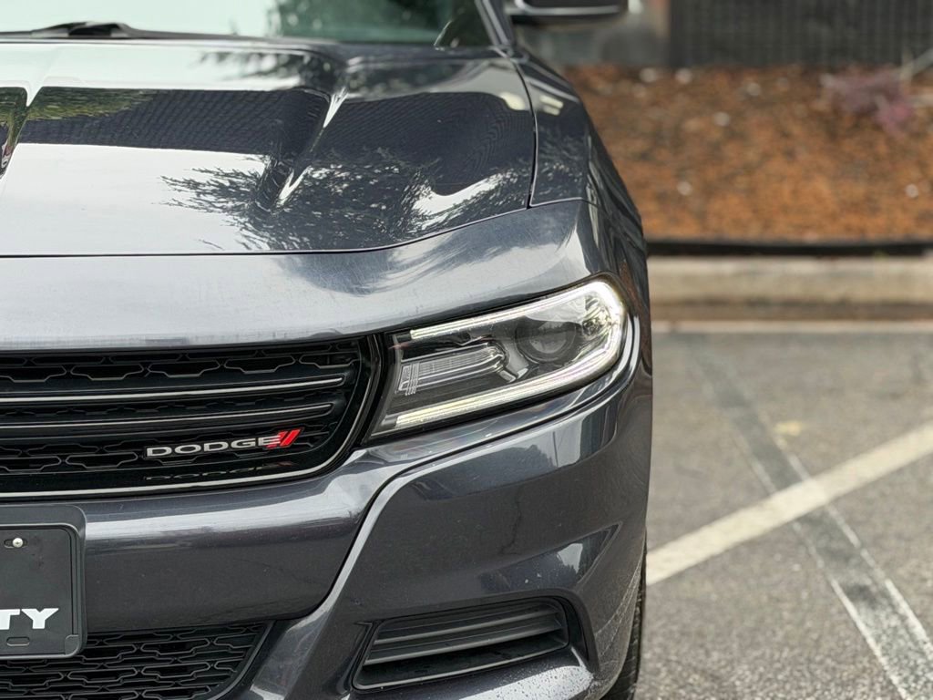 Used 2019 Dodge Charger SXT RWD image 5