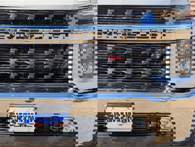 Used 2022 Chevrolet Silverado 2500 LT w/ Convenience Package image 9