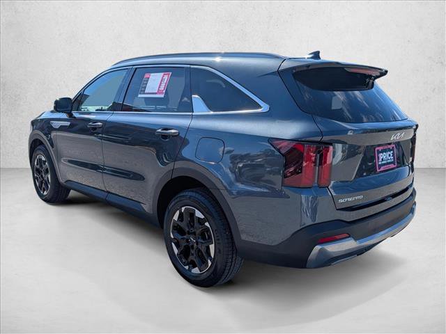 Used 2024 Kia Sorento S image 8